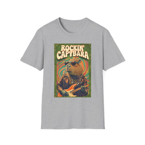 Rockin Capybara Unissex T-Shirt